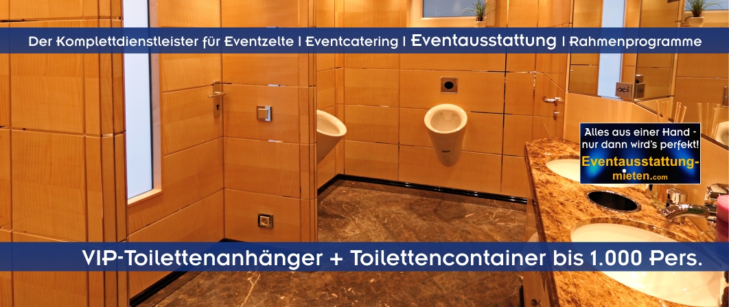 Mit edlem Holz verkleidete Eventtoiletten, sehr exklusive Ausstattung. Man sieht 2 Urinale und 2 in Marmor eingelassene Waschbecken.